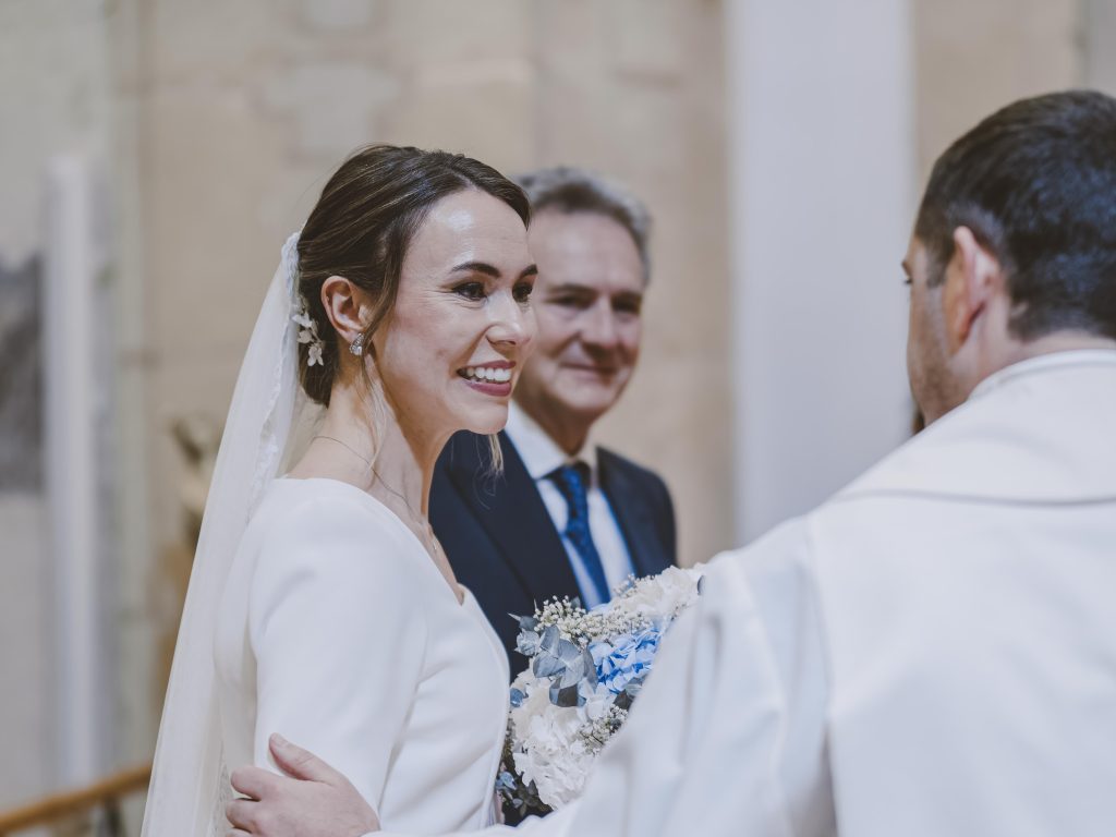 Boda Iglesia de Nuestra Señora del Carmen (Carmelitas Descalzos) + FINCA LOS JAZMINES by Cándido y Alcazar de SEGOVIA