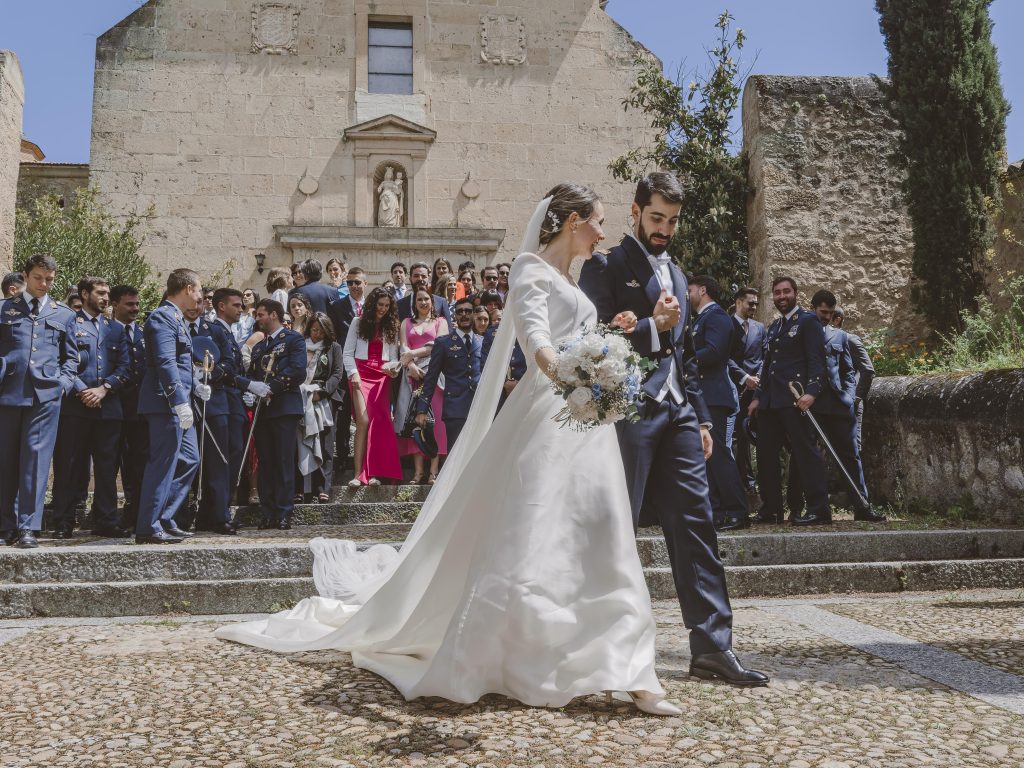 Boda Iglesia de Nuestra Señora del Carmen (Carmelitas Descalzos) + FINCA LOS JAZMINES by Cándido y Alcazar de SEGOVIA